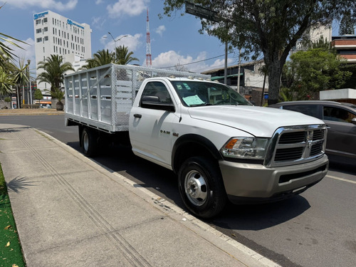 RAM 4000 5.7 Chasis Cabina Pl 4x2 Mt