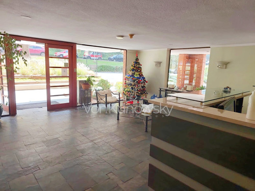 Departamento En Condominio Bosques De La Pirámide Huechuraba