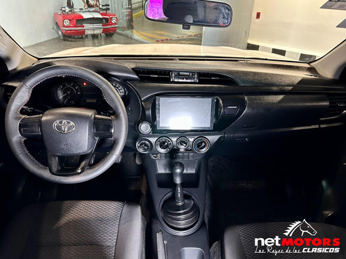 Toyota Hilux 2.8 Tdi Cabina Doble Mt