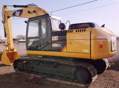 Imagem 2 de 3 de Escavadeira Caterpillar 320d2l
