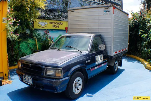 Mazda B2000 2.0