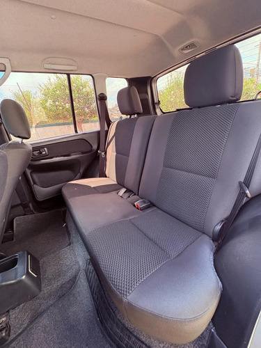 Mitsubishi Pajero TR4 2.0 4x2 Flex Aut. 5p