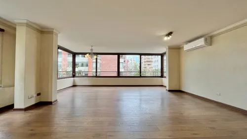 Renovado Grandes Ventanales / Sin Terraza