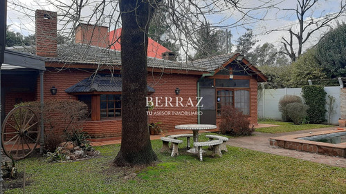 Casa Venta De 4 Ambientes En De Vicenzo Chico Lote De 655 M2