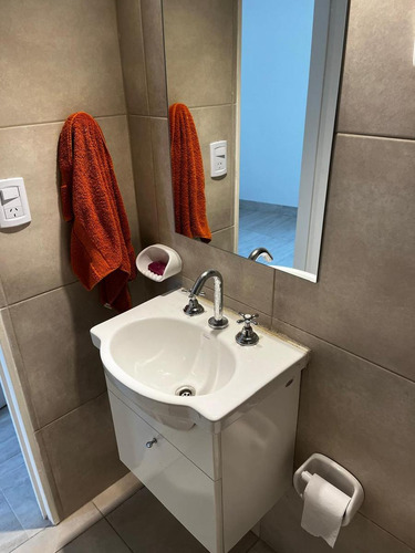 Departamento De 4 Ambientes Dependencia En Venta En Acassuso.