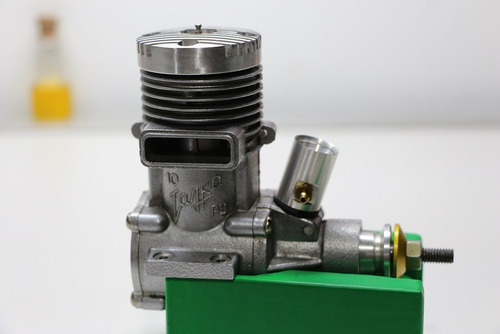 Motor Glow T A L K A - P Y 10 -v C C- N O V O ( .60 )