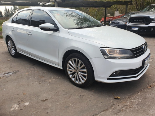 Imagen 2 de 13 de Volkswagen Vento 2018 1.4 Highline 150cv At