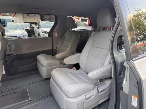 Toyota Sienna 3.5 Xle Piel At