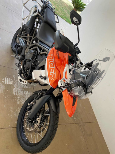 Triumph Tiger 800xca