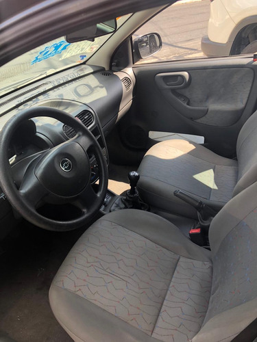 Corsa Sedan Joy 1.0 2007