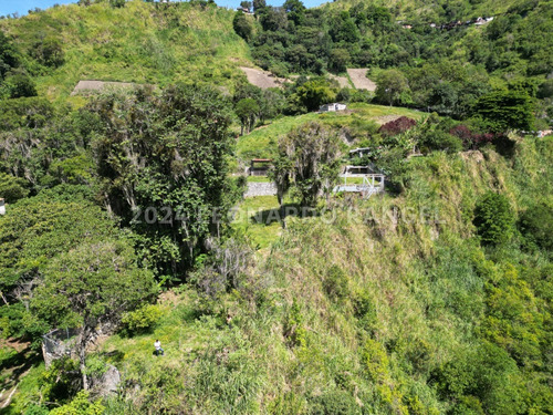 Se Vende Terreno De 1.400 M² En El Arenal, Sector San Mateo, Mérida.