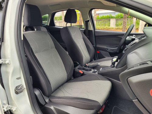 Ford Focus SE 1.6 16V TiVCT PowerShift