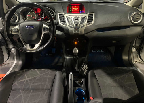 Ford Fiesta Kinetic Design 1.6 Design 120cv Titanium 2012