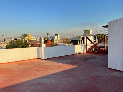 Imagen 9 de 10 de Excelente Casa 7 Ambientes En 2 Plantas Patio Terraza Parrilla Quincho