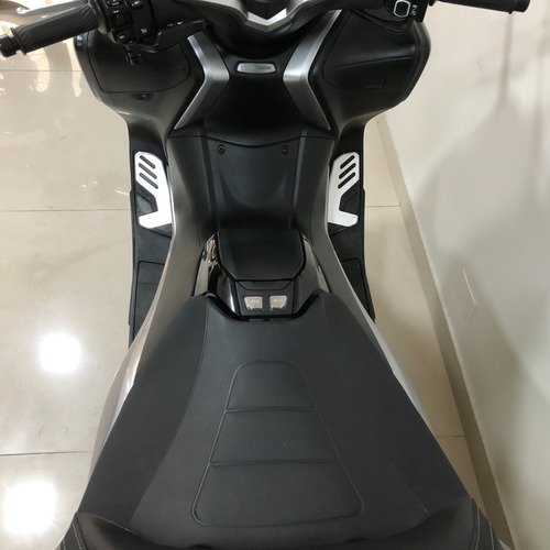 Imagen 9 de 15 de Yamaha T-max Scooter Usado 530 Abs Tmax 2018 Permutas