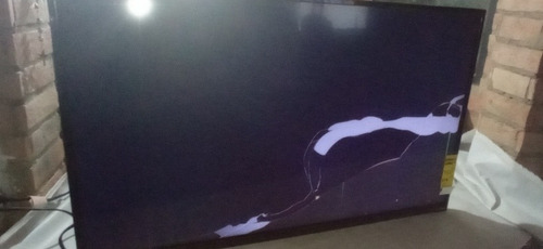 Imagen 1 de 8 de Tv Smart Tv Vizio Led E390i-b1 De 39 /1080p Pantalla Partida