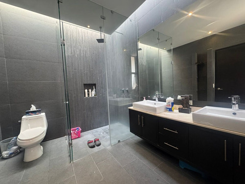 Casa En Venta, Lomas Verdes, 4 Recámaras.