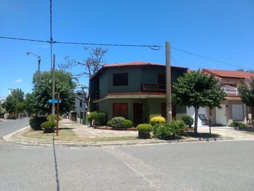 Casa 4 Amb. Gas Natural, Zona Residencial