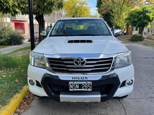 Toyota Hilux 3.0 Cd Srv Cuero 4x4 5at - A4 2014