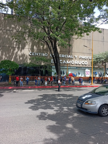 Local En Venta En Avenida Bolivar - Wc