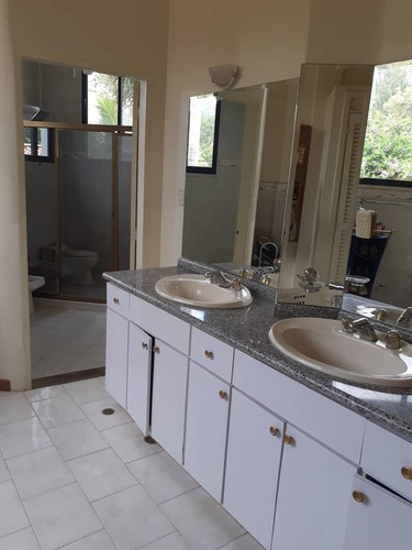 Imagen 6 de 15 de Casa En Venta En Guataparo Cod:138232 Marimer 04124382769