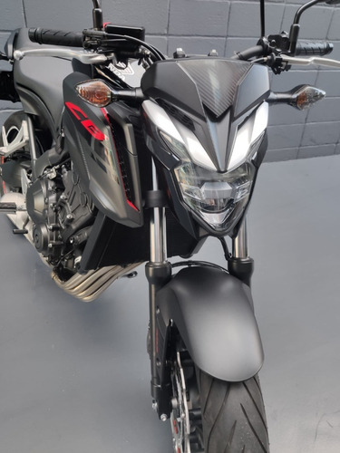 Imagem 2 de 10 de Cb 650f - 2019