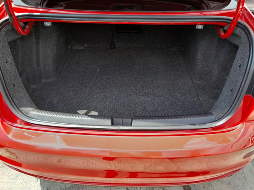 Volkswagen Jetta 2.5 Sportline Tiptronic At