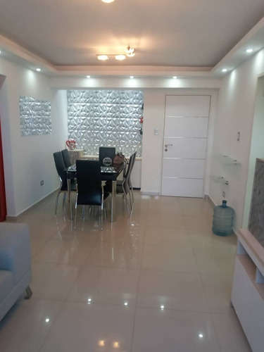 Imagen 3 de 16 de Apartamento En Venta En Urbanización El Centro