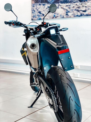 Imagen 9 de 20 de 701 Supermoto Husqvarna Motard (no Ktm)