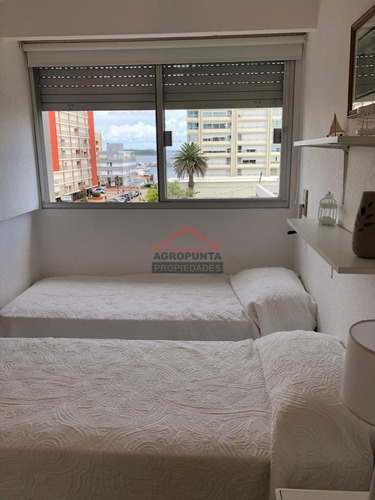 Apartamento Con Balcón En Península - Ref: 5006
