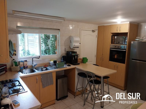Casa Con Excelente Mantención Y Excelente Ubicación
