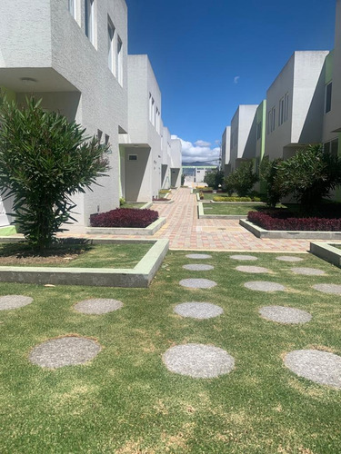 Imagen 3 de 18 de Venta Casa Marianitas De Calderon 112 M2 Credito Vip