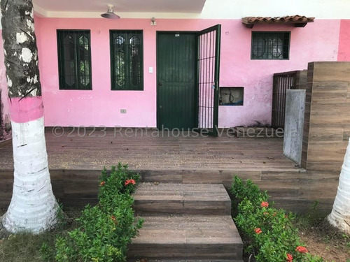 Venta De Townhouse En El Cardon Margarita