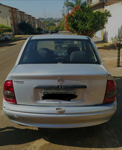 Imagem 2 de 6 de Chevrolet Corsa 2003 1.0 5p
