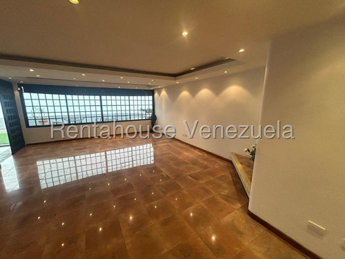 Amplio Apartamento En Alquiler En Alto Hatillo #25-13619 Josmary Sanjuan