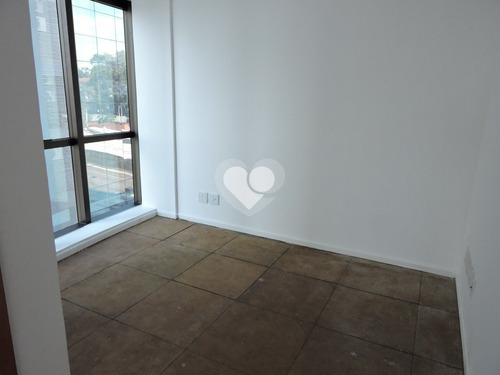 Imagem 5 de 21 de Excelente Sala Comercial Desocupada, Em Avenida Movimentada. - Reo427056