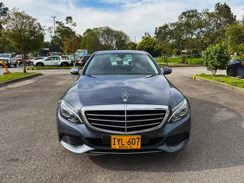 Mercedes-Benz C200 2.0 Exclusive