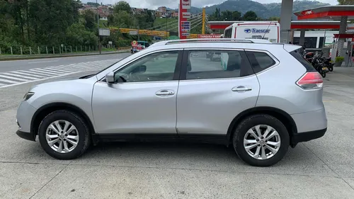 Nissan X-Trail 2.5 Advance 4x2 at 7 ptos modelo 2015