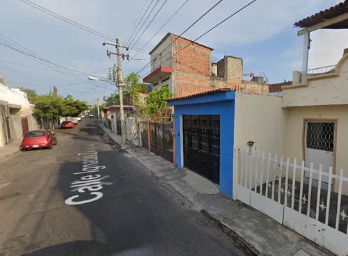 Casa En Venta En Calle Ignacio Zaragoza, Centro, Colima, Col. G D