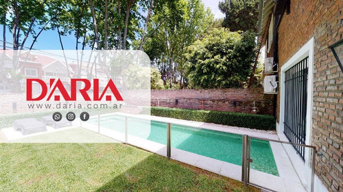 En Buena Zona Residencial, Chalet Totalmente Actualizado Con Lo Mejor, Jardin, Pileta.