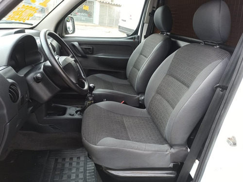 Imagem 5 de 10 de Citroen Berlingo Fgpl 1.6 Ano 2019 Completo Km 14.100