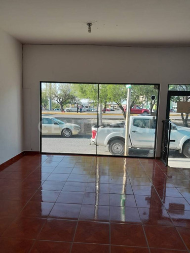 Local Comercial En Vebnta En Camino Real En Guadalupe