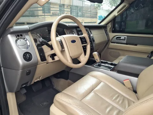 Ford Expedition 5.4 XLT ATM 4X4 7 PUESTOS BLINDAJE 3