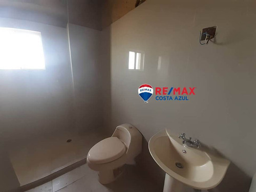 Imagen 7 de 12 de Se Vende Amplio Apartamento, Con Vista Al Mar, Planta Electrica Total, En Tucacas, Edificio Marian Suites