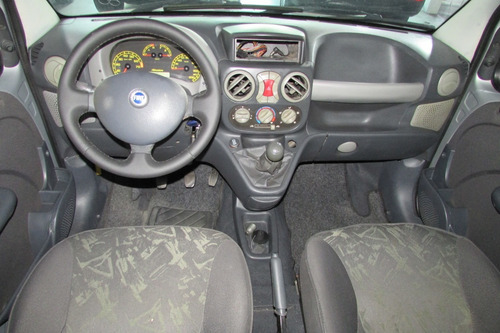 Fiat Doblò 2005 1.8 Adventure 8v Gasolina