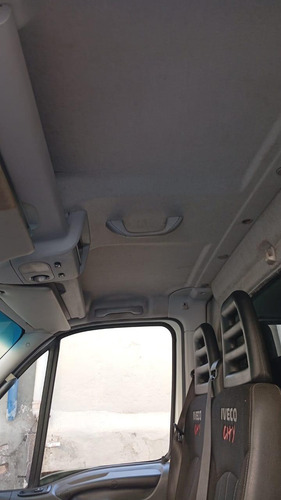 Iveco 30s13 Completa Ar, Direção E Vidros Elétricos. Baú
