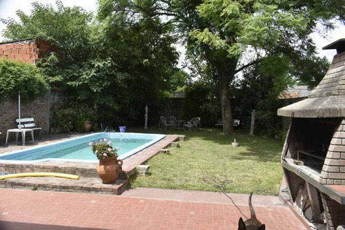 Imagen 10 de 11 de Permuta - Casa De 3 Ambientes En Venta - Castelar Sur