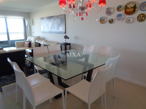 Apartamento En Punta Del Este, Imperiale Luxury Towers- Ref: 261
