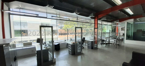 Imagen 28 de 30 de */* Edificio En Alquiler En Nueva Segovia Barquisimeto Lara, Venezuela. Contacto 0424-5197639. Cód. Flex 23-2953 $ 5500 1316 M² *sp*