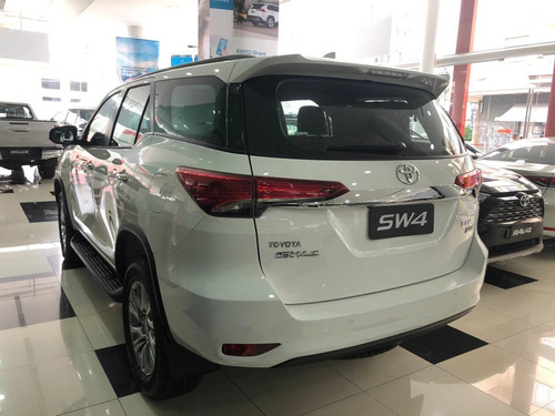 Imagem 6 de 8 de Toyota Hilux Sw4 Srv 4x2 2.7 Flex 16v Aut.